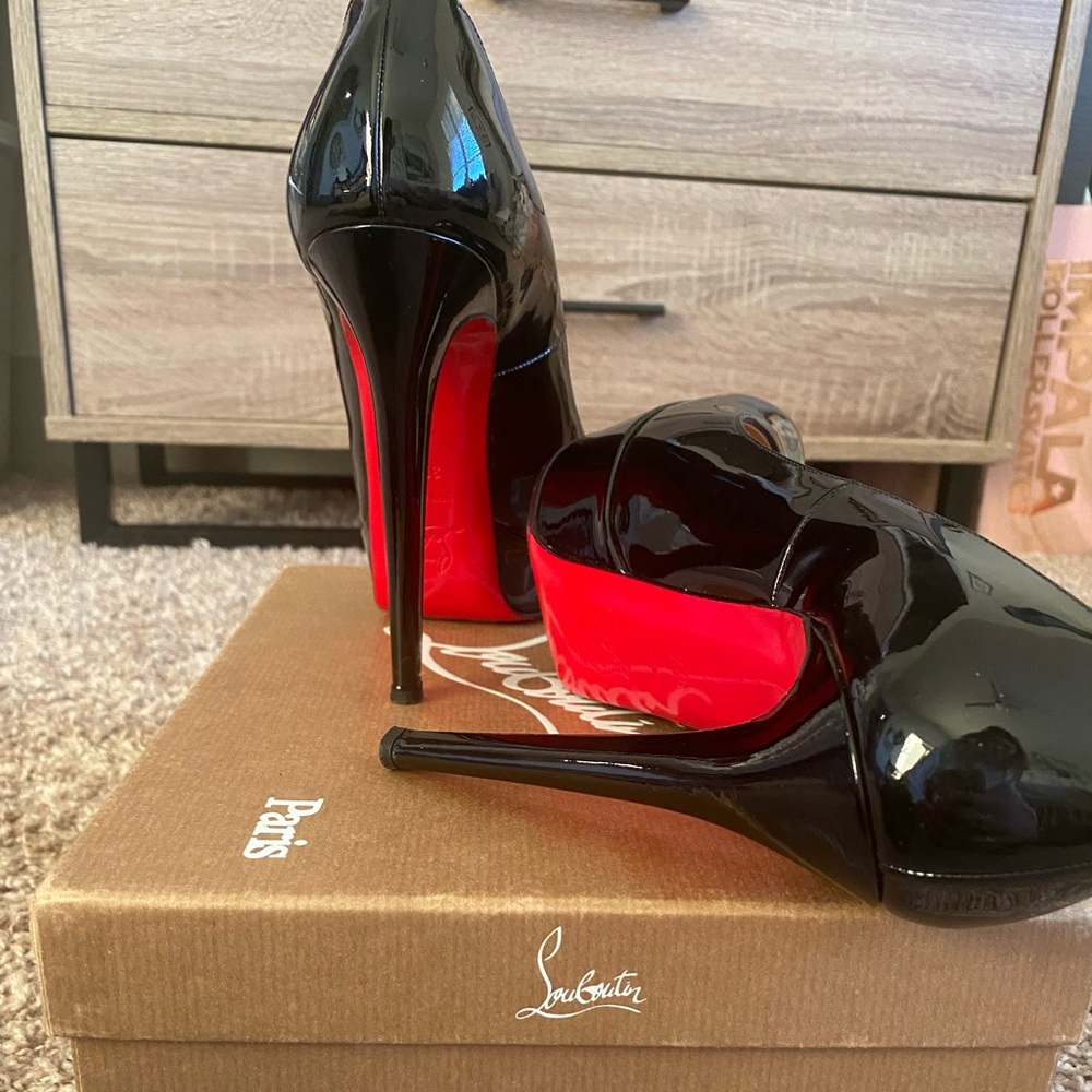 Christian Louboutin Bianca 140